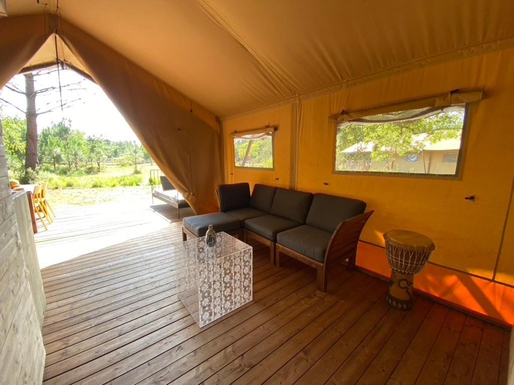 Camping La Kahute - Tente Lodge Au Coeur De La Foret Carcans Exterior photo